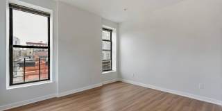 411 Manhattan Avenue Gallery 15