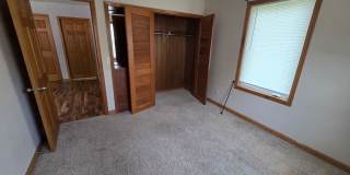 2bed 1 bath home with detached garage Gallery 10