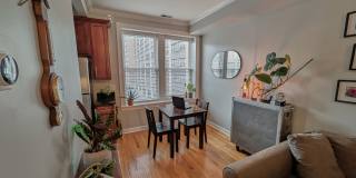 532 West Belmont Avenue Gallery 10