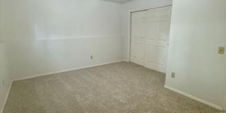 4 Bedroom, 2 Bathroom Duplex - Pet Friendly Gallery 17