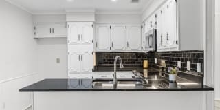 221 Azalea Lane Gallery 10