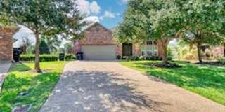 3/2 Home w/pool Available NOW! 3/2 Home w/pool Available NOW! Gallery 1