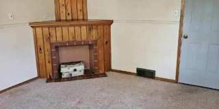 Spacious cozy 3 Bed Home! New Carpets!! Gallery 16