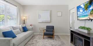 Charming Sarasota Retreat –4-Bedroom/3-Bathroom Modern Pool Home Near Everything! Gallery 6