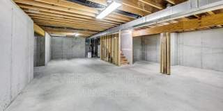 1047 Andrew Court Gallery 36