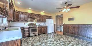 4565 Madison Avenue Gallery 8