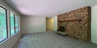 Tranquil 3 bedroom Rambler!!! Gallery 14