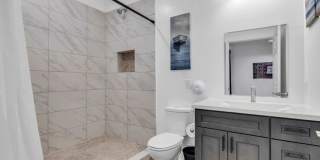Luxury Townhouse by ASU Gallery 23