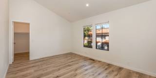 Spacious Mesa Condo with Full Two Car Attached Garage! Pet Friendly! Gallery 10