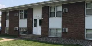 Forestview 1 Bedroom Upper Unit Gallery 1