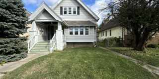 3024 N 55th St Gallery 1