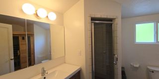 3BD/2BA Eureka home is close to Sequoia Park, boasts infrared sauna! Gallery 25