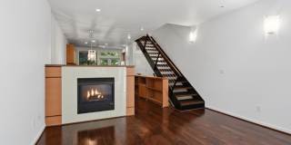 2Bd/1.75Ba Bellevue Townhome Gallery 5