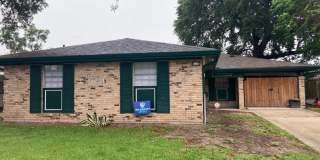 Single Family 3 bed 2 bath Home for Rent Gallery 1