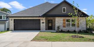 Student Housing Near the University of Arkansas! Gallery 1