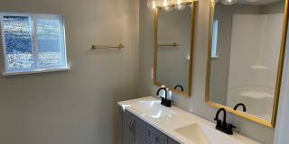 Adorable Hillcrest Bungalow with 3 bedrooms and 2 bathrooms. Gallery 17