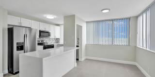 4222 Inverrary Boulevard Gallery 2