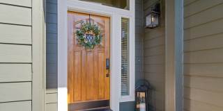Wonderful, bright 4-bdrm/2.5-bath home. Lovely garden, deck views, great location Gallery 4