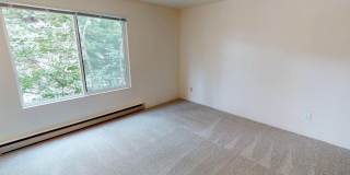 2 BLOCKS TO GREEN LAKE PARK! 2 BLOCKS TO GREEN LAKE PARK! Gallery 24