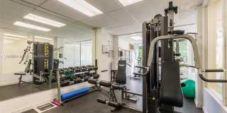 255 W 24th St Gallery 18