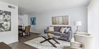 Vintage at 18th Street Gallery 31