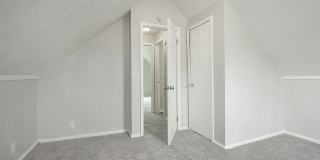 Four Bed 2 Full Bath in Lorain Gallery 13