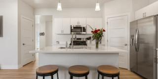 Stunning End-Unit 3 Bedroom Townhome Gallery 1