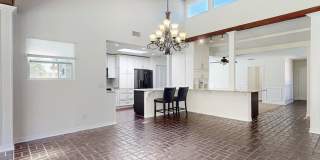 Waterfront Luxury Living – 4 Bed / 3 Bath – Over 2,600 Sq Ft Gallery 15