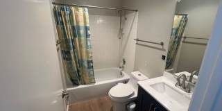 Beautiful 3 bed 2.5 bath Townhouse in Campbell with AC. This is a must see. Gallery 8
