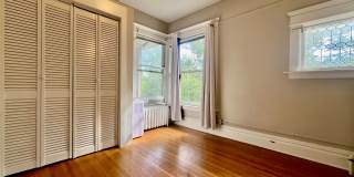 Beautiful two story unit with Victorian charm Gallery 13