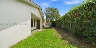 7604 SW 10th Ct Gallery 15
