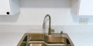 2255 Montrose Ave Gallery 9