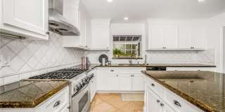 1800 Glenwood Lane Gallery 20