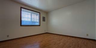 Spacious upstairs 2-Bedroom, 1-Bath Apartment in Springfield 4-Plex! Spacious upstairs 2-Bedroom, 1-Bath Apartment in Springfield 4-Plex! Gallery 10