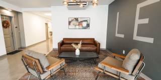 400 Element Gallery 18