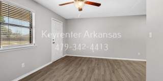 Cozy 2 Bedroom Duplex with Fireplace & Spacious Backyard! Gallery 28
