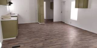209 S Avenue B Gallery 3