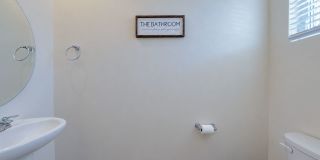 Like-New End-Unit 3 Bedroom Townhome Gallery 6