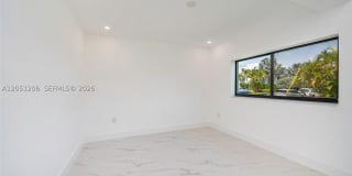 1621 S Treasure Dr Gallery 24