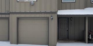 Newly Remodeled 2 Bedroom/ 2.5 Bathroom with Office in SW Redmond Gallery 1