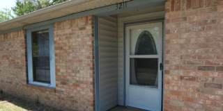 Beautiful 3 Bed 2 Bath Home in Tyler's Azalea District Gallery 4