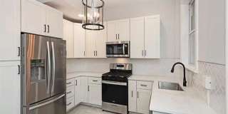 5 bedroom home in the Upper Hill District Gallery 13