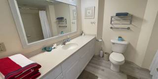 Oceanfront Corner View Condo - BEST VIEW & Wake up to the Oceanview from bed! DEPOSIT-FREE Renting option thru OBLIGO! Deposit Alternative available. Gallery 14