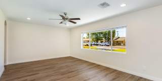 5002 E MITCHELL Drive Gallery 4