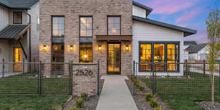 2526 West Rustic Forge Street Gallery 1