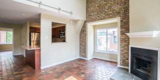 Beautiful Three Bedroom in Washington Square West Gallery 20