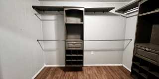 Amazing 4/2.5 in Prime Location! Minutes from Texas Tech and Hospitals! Gallery 24