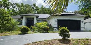 376 SW Tulip Boulevard Gallery 1