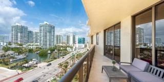 16275 Collins Avenue Gallery 4