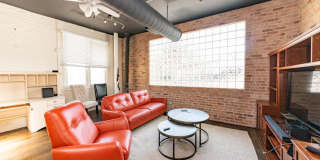 1214 West Belmont Avenue Gallery 1